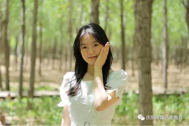 分数就能上一个好大学,而我们累死累活的学习,头发掉光了才考一个二本